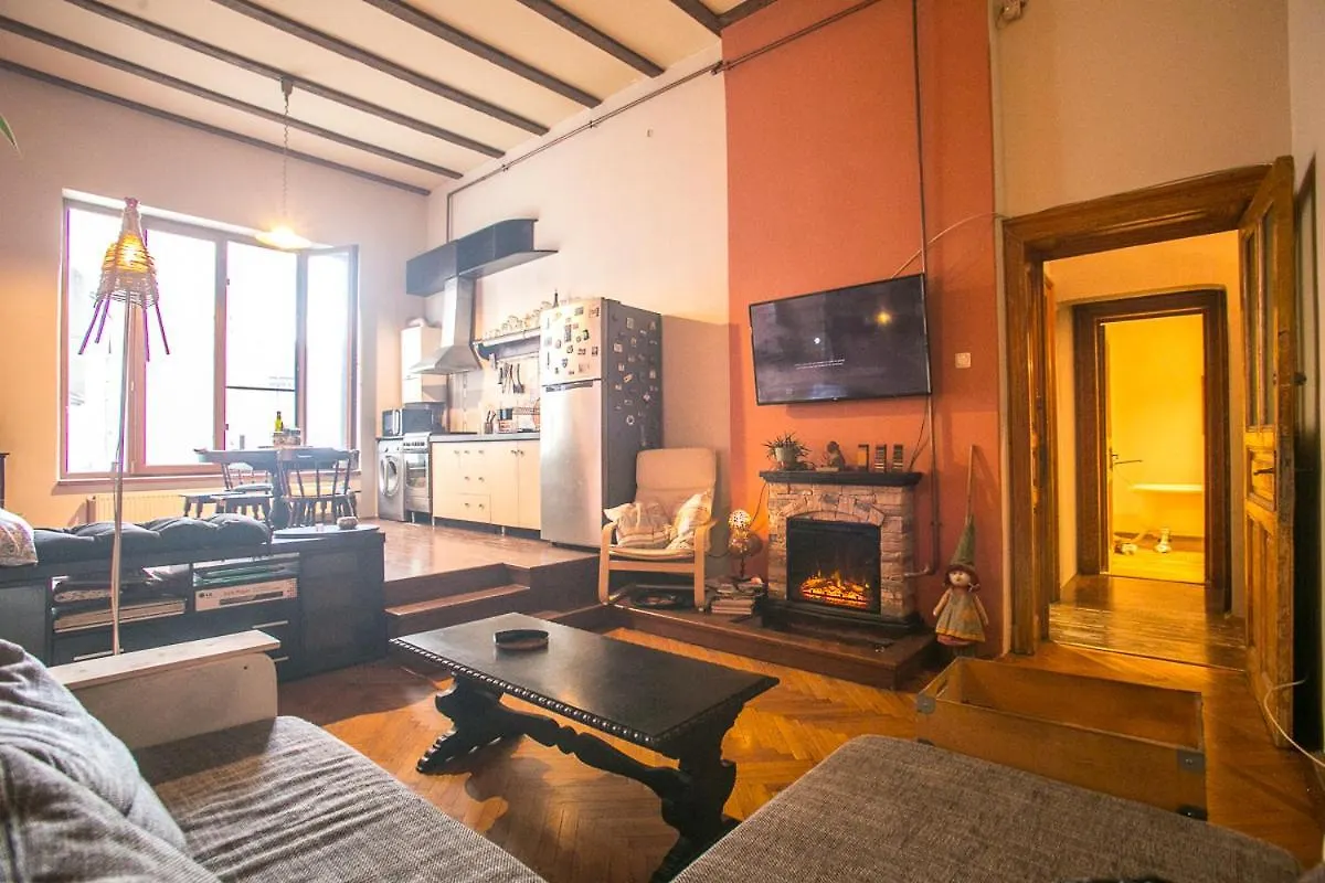 Cozy City Center Apartment ブカレスト